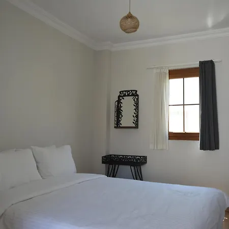 Lokal Ayvalik Guest House Exterior photo