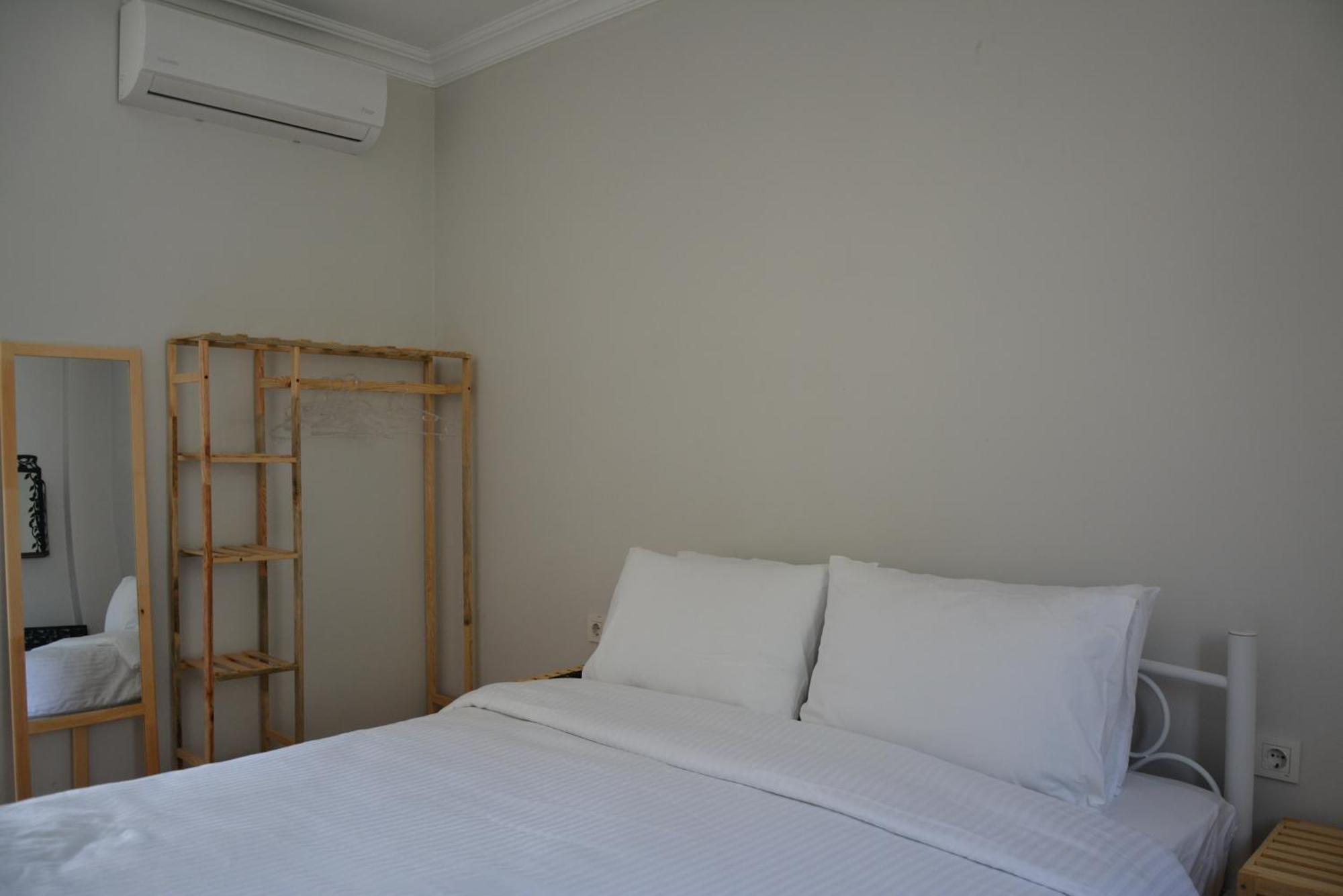 Lokal Homestay *